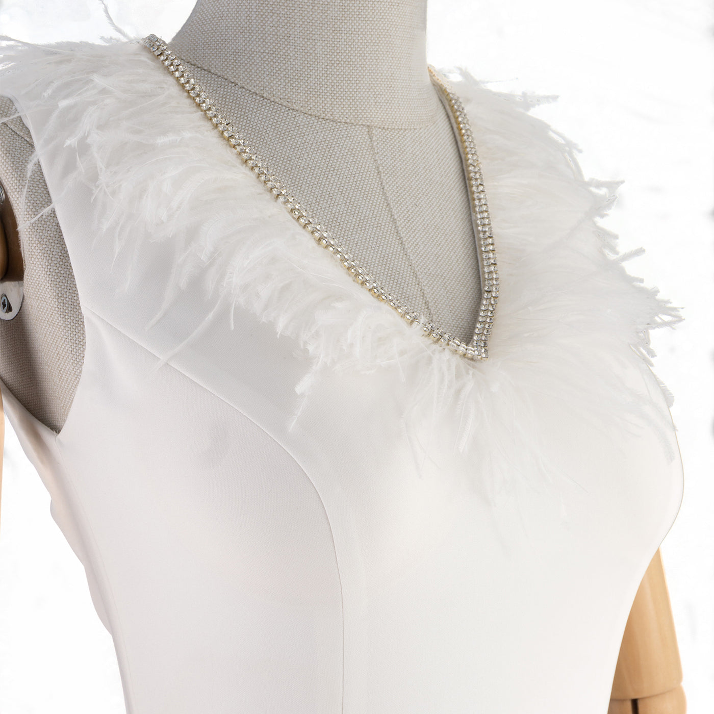 Elegant White Midi Dress with Feathers and Slit