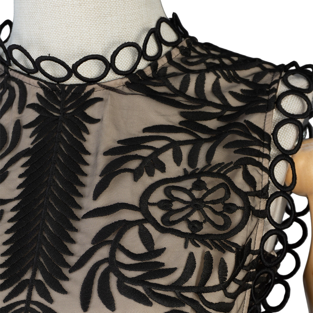 Black Lace Evening Dress – Feminine and Striking